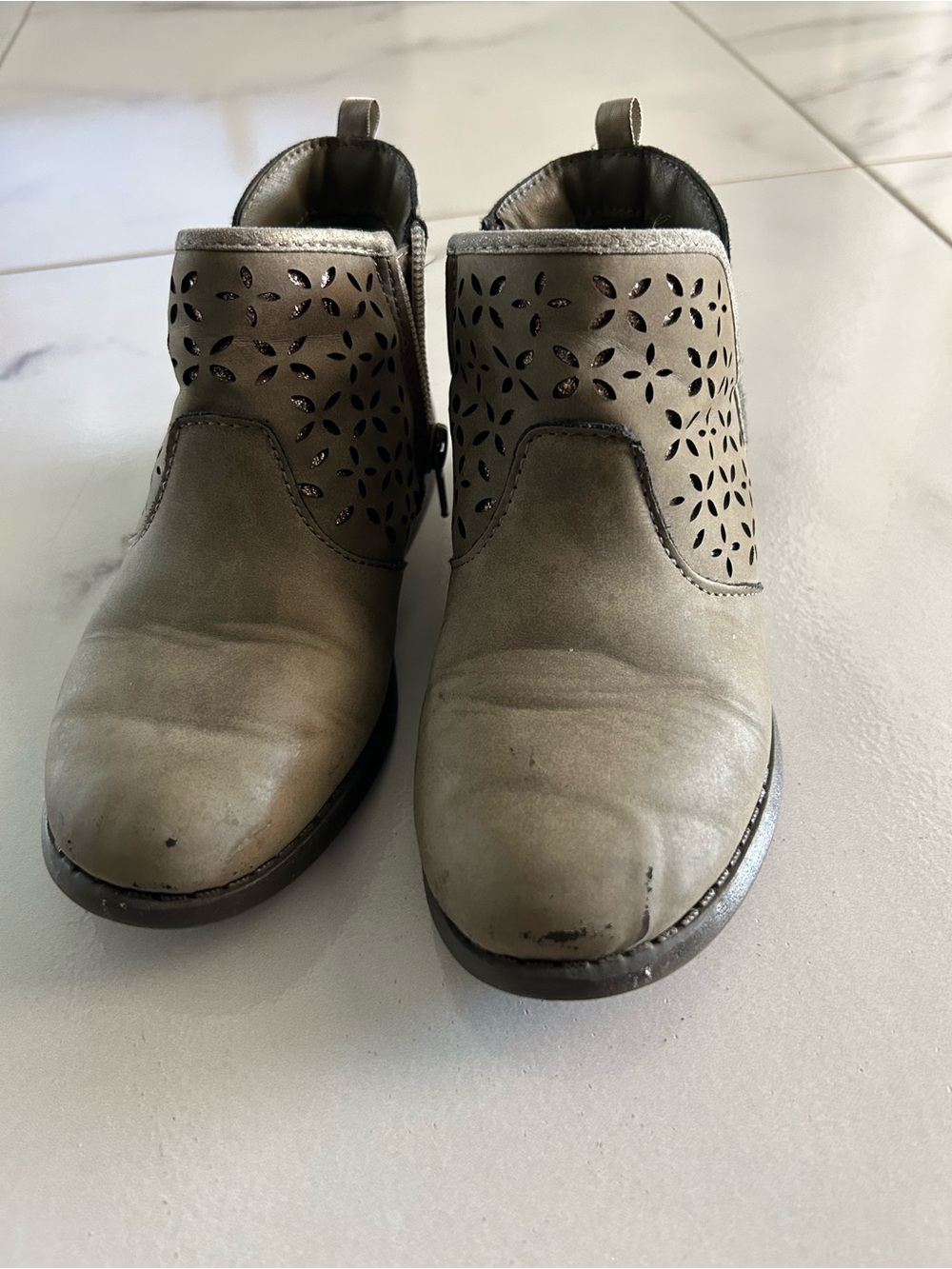 OshKosh B'gosh Metallic Taupe Cutout Ankle Boot. Size 12M